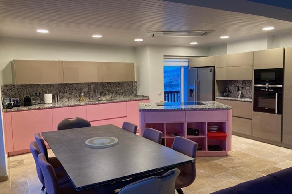 Nivelle Apartment *